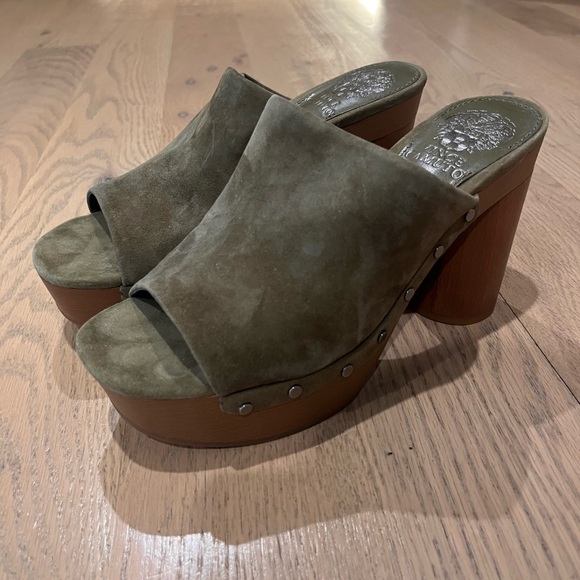 Vince Camuto Wooden Platform Block Heels Green Suade Size 7 - Picture 1 of 7